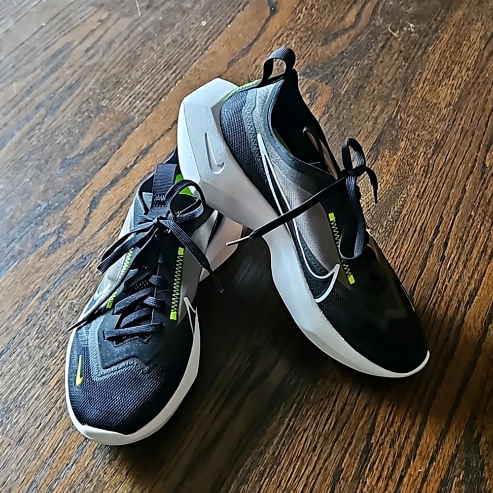 Nike Vista Lite New Without Box Ladies Size 7.5